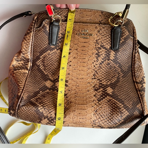 Coach Minetta Python Embossed Leather
Satchel / crossbody - Picture 15 of 15